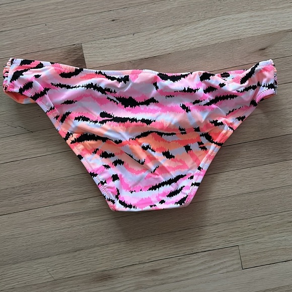 Victoria Secret - Bandeau Pink and Black Bikini Set - Picture 6 of 11